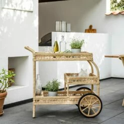 Elegant Geflochtener Servierwagen Mit Rädern Für Den Garten - Servierwagen Silje -GARTENTRAUM Verkäufe elegant geflochtener servierwagen mit raedern fuer den garten servierwagen silje4