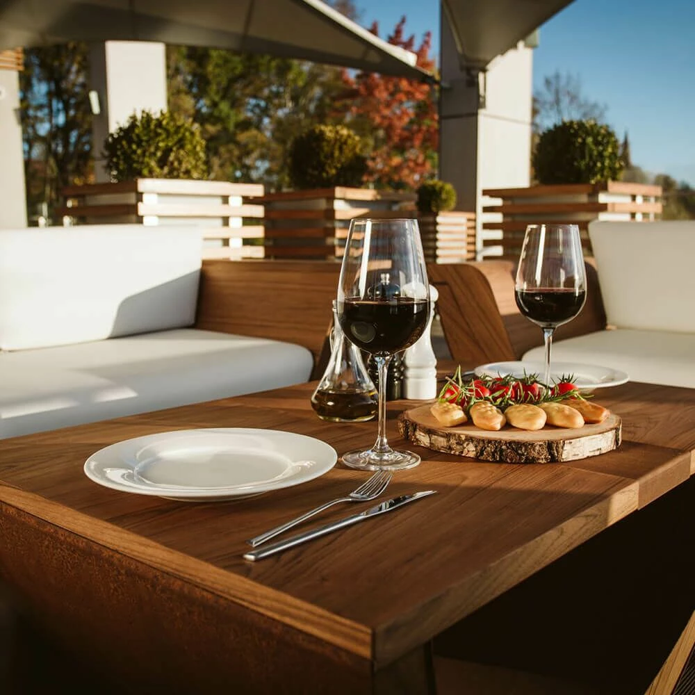 Eleganter Outdoor Tisch Aus Holz Und Stahl Mit Ablage - Masuria - Narie Couchtisch 4 Eleganter Outdoor Tisch Aus Holz Und Stahl Mit Ablage - Masuria - Narie Couchtisch – Bild 2