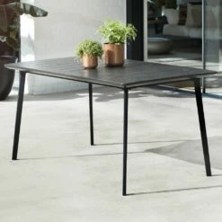 Outdoor Esstisch Aus Vollkunststoff In Metalloptik - Antikana