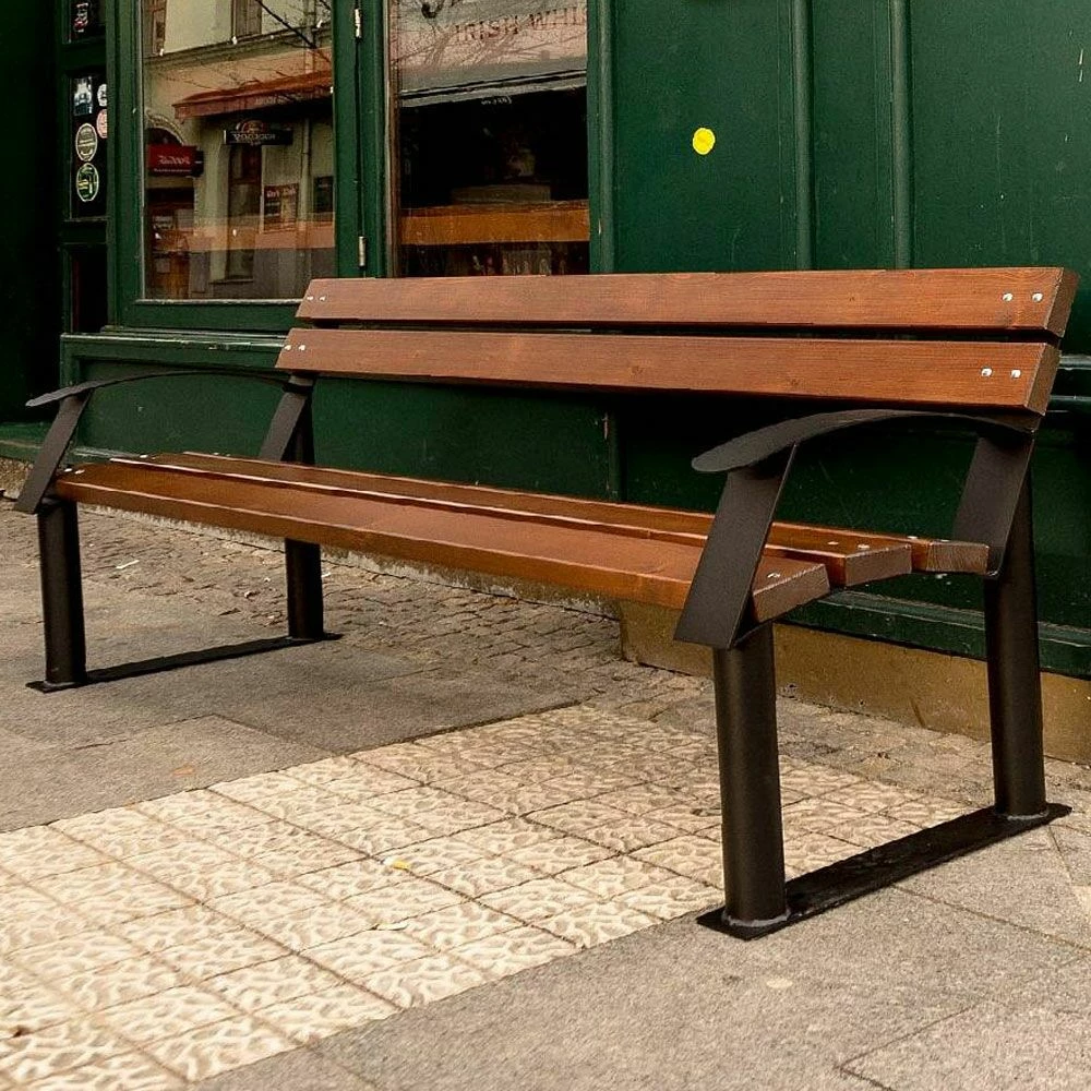 Schlichte Stadtmobiliar Bank Aus Metall Und Holz - Eindride 3 Schlichte Stadtmobiliar Bank Aus Metall Und Holz - Eindride