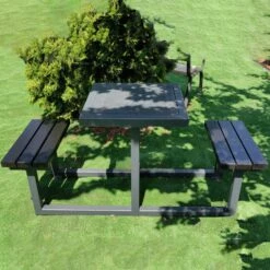 Stadtmobiliar - Parkbänke Mit Tisch Aus Holz Und Metall - Snaedis